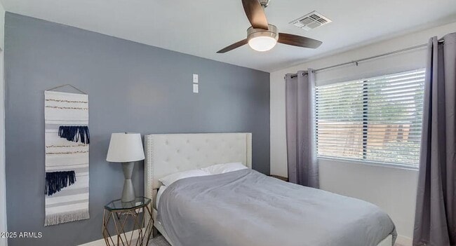 Photo - 1101 E Weldon Ave