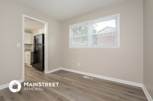 Photo - 511 Foxcroft Dr