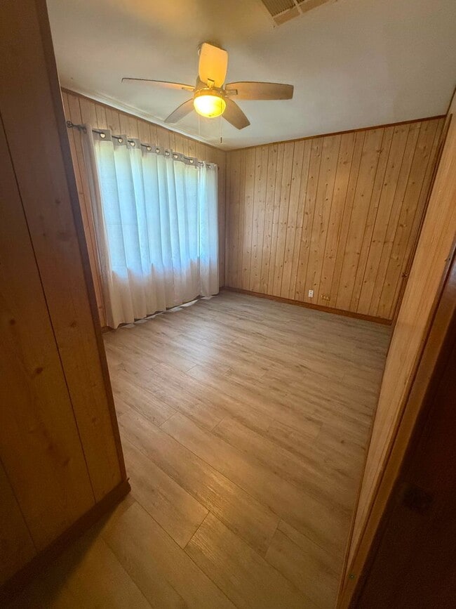 Photo - 133 Hilldale Dr