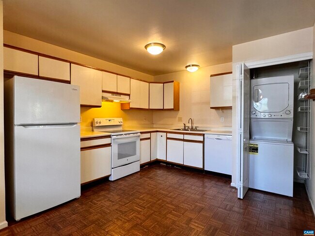 1176 Rose Arbor Ct
