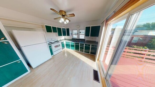 Photo - 311 N 12th St