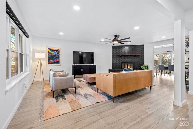 Photo - 2806 W Highland Dr