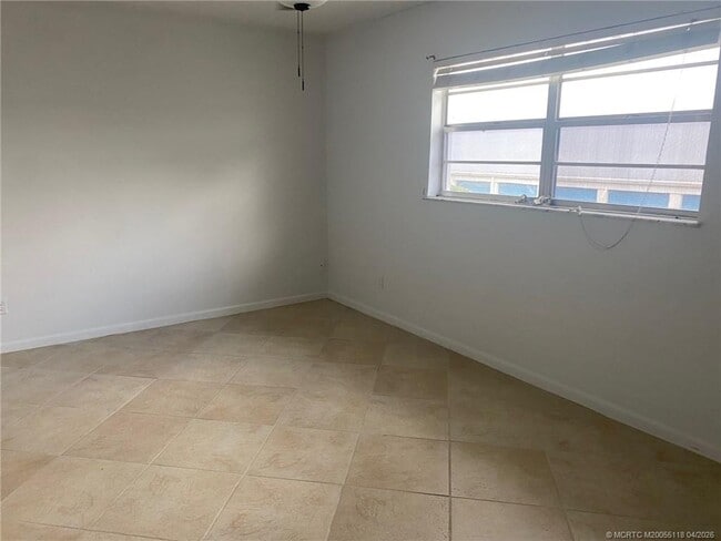 Photo - 2118 SE Edler Dr Unit B