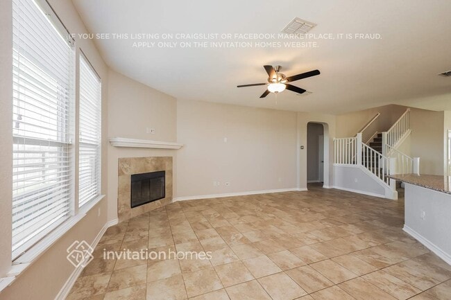 Photo - 220 Colonial Blf