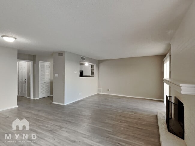 Photo - 6206 Geneva Ave