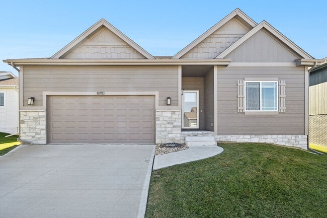 Building Photo - Stunning Modern Ranch for Rent near Lake F...