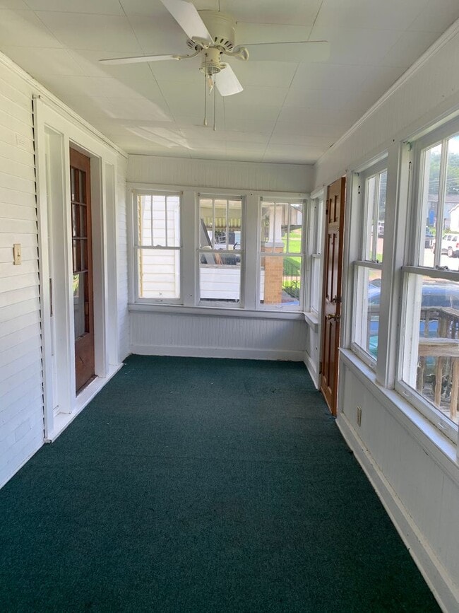 Photo - 1110 Laird Ave