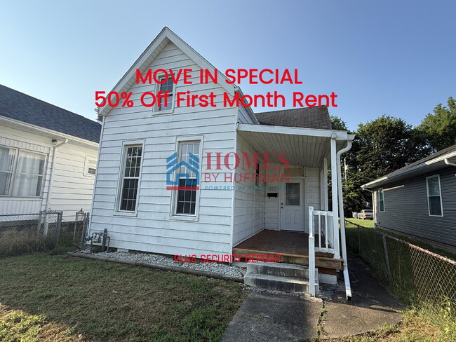 Building Photo - Three Bedroom | Updated | EHA Accepted | M...