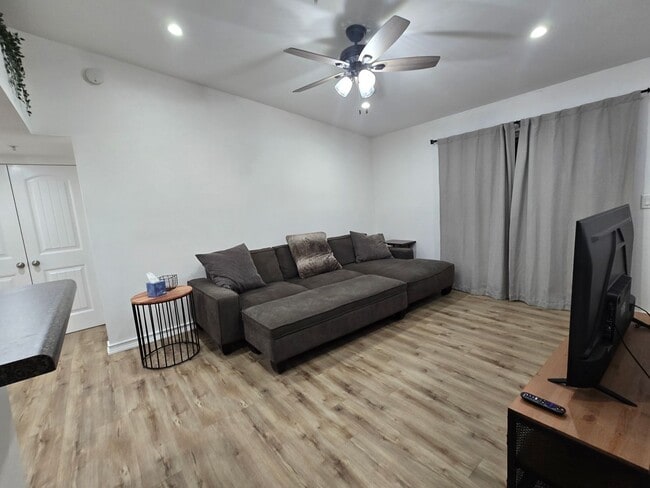 Photo - West-Flagstaff Condo in the Arbors - 2 Bed, 2 Bath - Students OK! 1 Sm. Pet OK! Avail. July 10th!! Unit 10-279