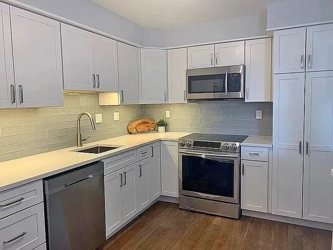 Photo - 20 Hammond Pond Pkwy Unit 206