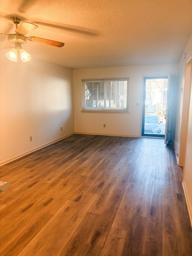 Photo - 51 Candlewyck Unit 51 Candlewyck