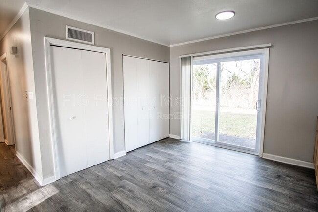 Photo - 115 Louella Dr