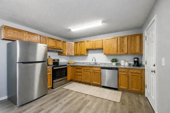 Photo - Updated 3-Bedroom Home with Garage & Deck in Kansas City, KS