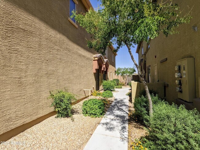 Photo - 2150 W Alameda Rd