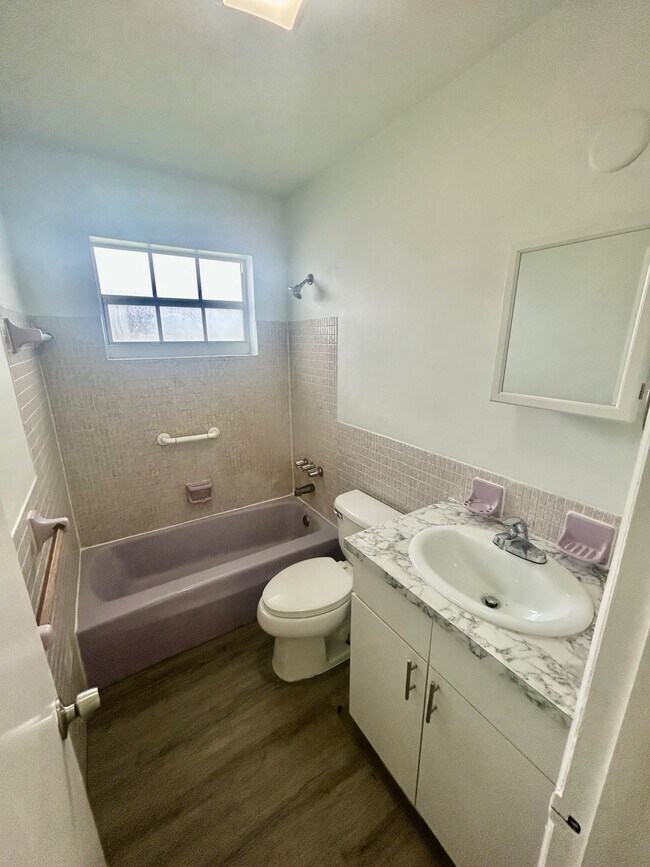 Photo - 7511 Venetian St Unit 1