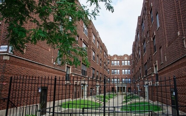Photo - 6200 S University Ave Unit #6200
