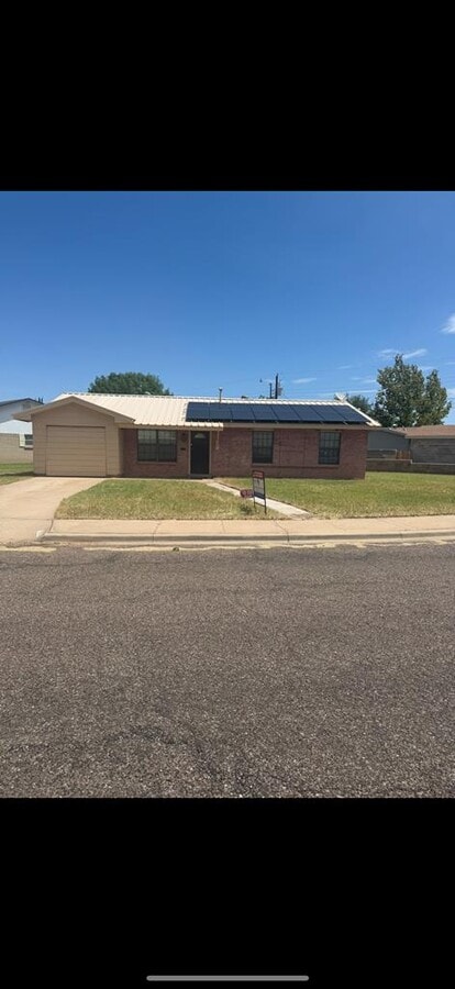 Photo - 4716 Devonian Ave