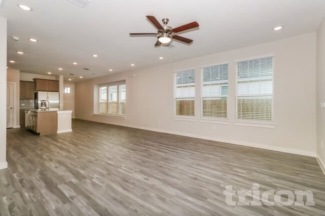 1529 Mexican Heather Dr
