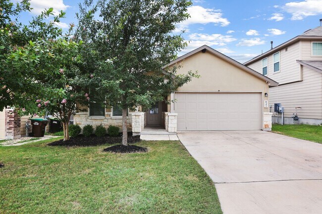 4 Bedroom 2 Bathroom located in Redbird Ra... - 4 Bedroom 2 Bathroom located in Redbird Ra... House