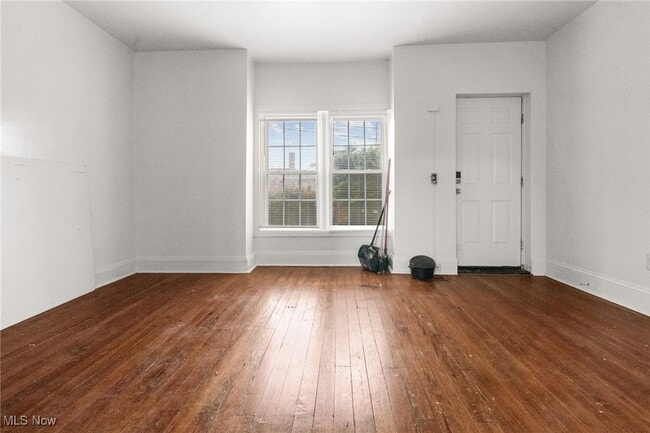 Photo - 15416 Waterloo Rd