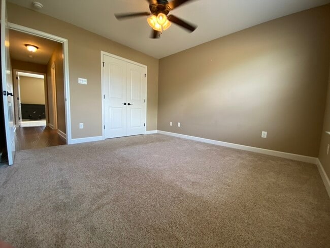 1317 Puritan Dr