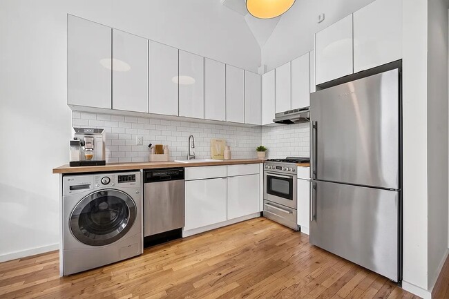 59 Bogart St Unit 223