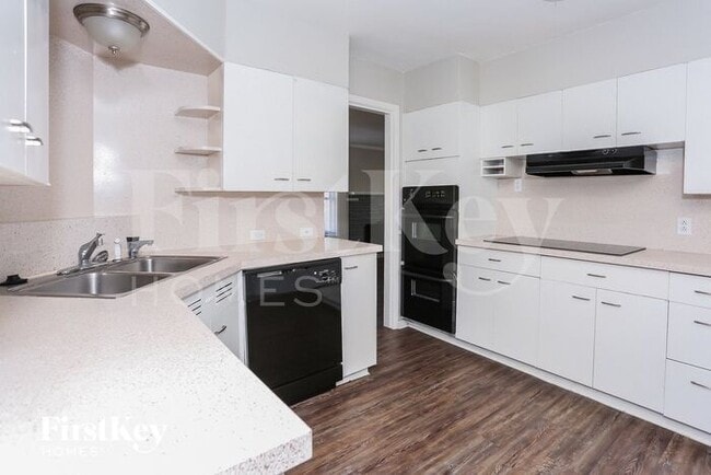 Photo - 1624 Oakland Blvd