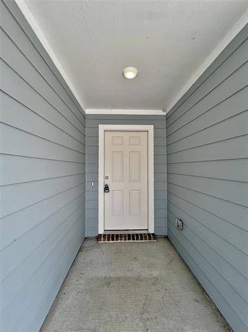 Photo - 824 Towngreen Dr