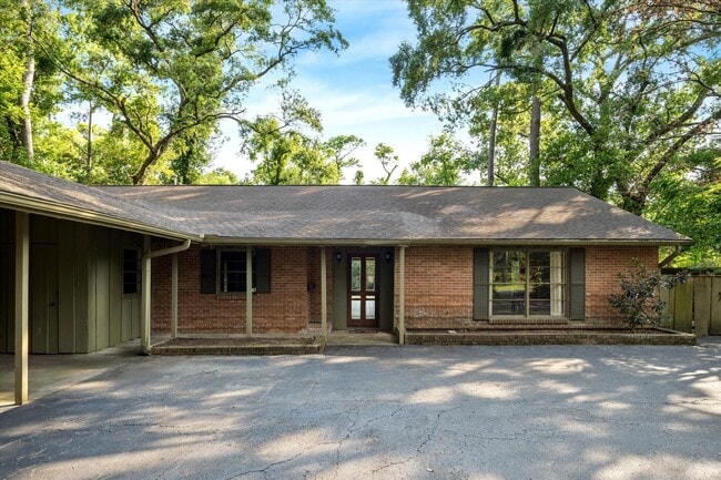 Photo - 1031 Ridgeley Dr