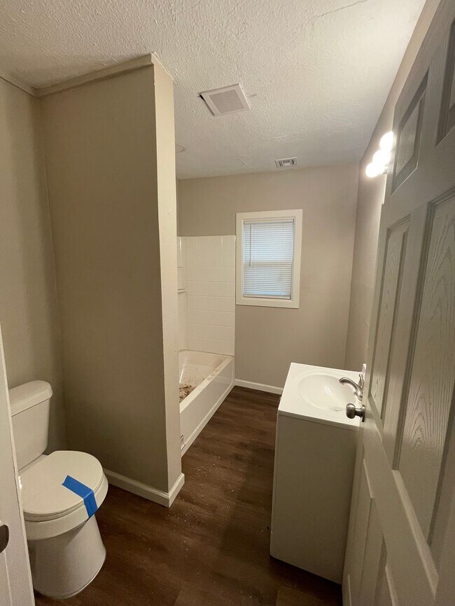 Photo - 3 Bedroom 2 Bath Home For Rent