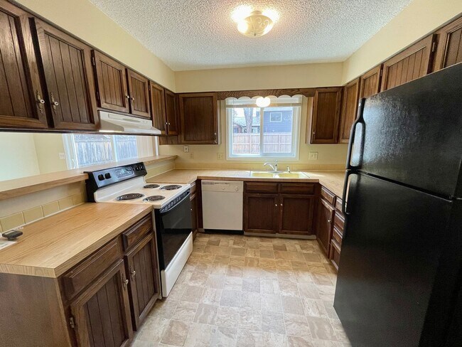 Photo - Vintage Charm: Cozy 3-Bedroom Home with Fe...