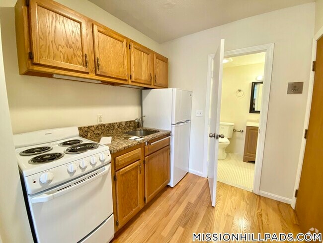 Building Photo - 8 Wait St Rental