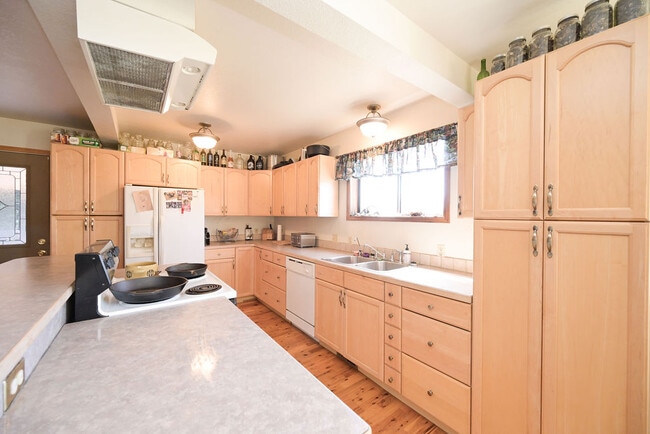 3823 MT Highway 40 W