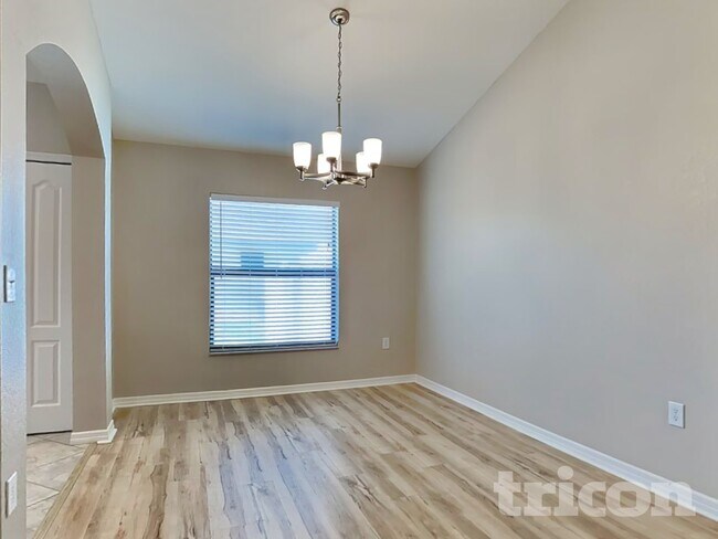 Photo - 3140 Kiwi Ave