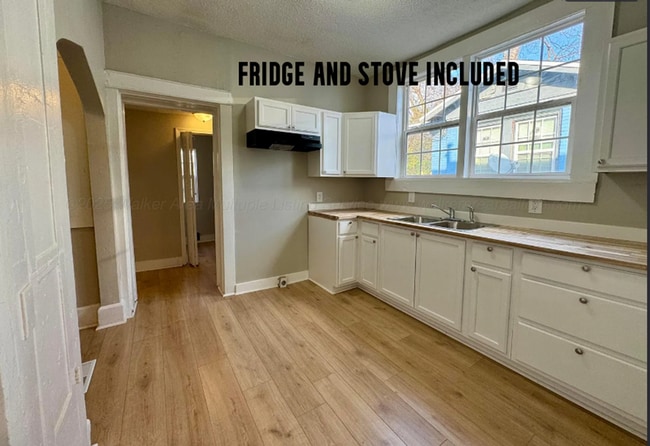 Photo - 1532 Bay Ave SW