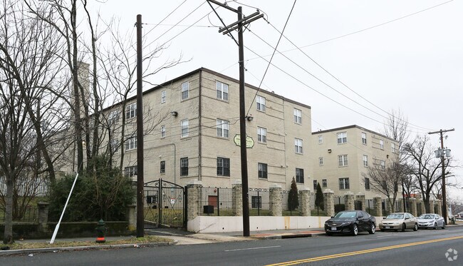 Photo - Eastern Plaza Condominiums
