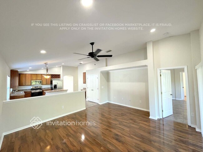 Photo - 1825 Leybourne Loop