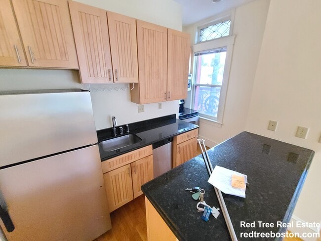 Photo - 195 Commonwealth Ave Unit 1