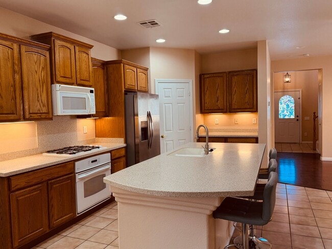 Photo - Summerlin Beautiful 3 bedroom Home