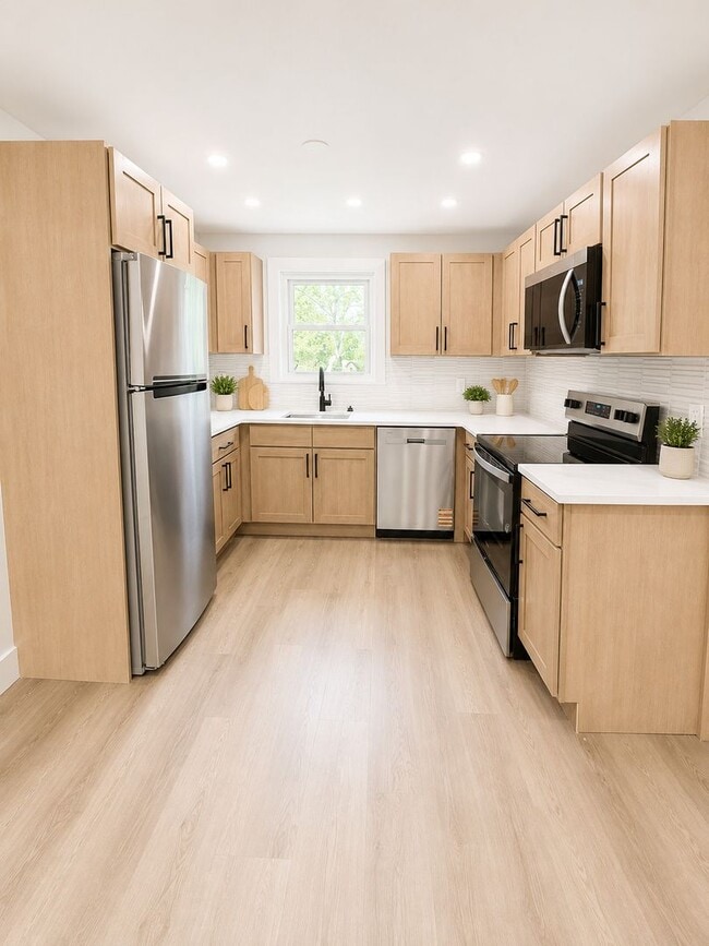 Photo - Oak Gardens Apartments Unit B07