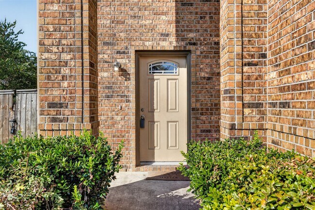 Photo - 2403 Summers Glen Ct