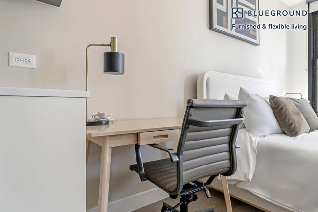 Photo - 21 E Chestnut St Unidad FL18-ID1293