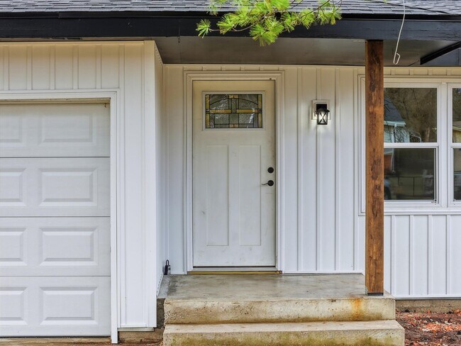 Photo - 503 S Forest Ct