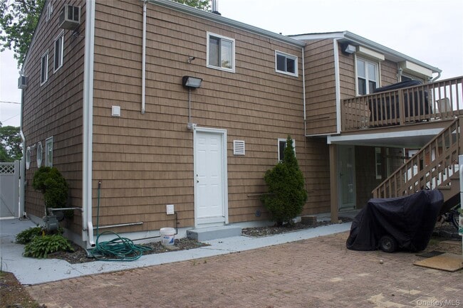 Photo - 1069 Callahan St