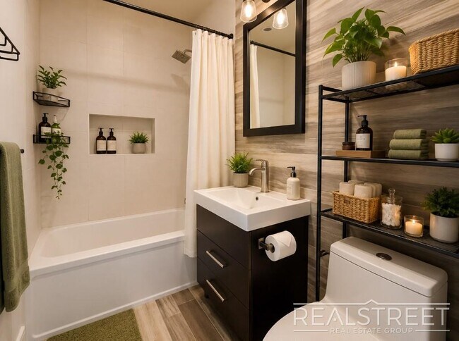 Photo - Prime North Bushwick Bordering East Williamsburg — 2 Bed Duplex w/ Private Backyard Unidad 1R