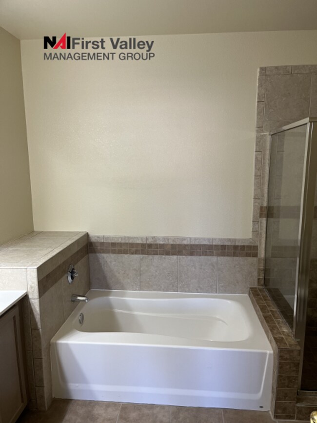 Photo - 3 Bedrooms, 2 Baths and a Single Car Garage