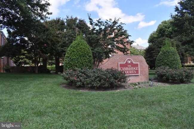 Building Photo - 2801 Arlington Blvd Unit 101 Rental