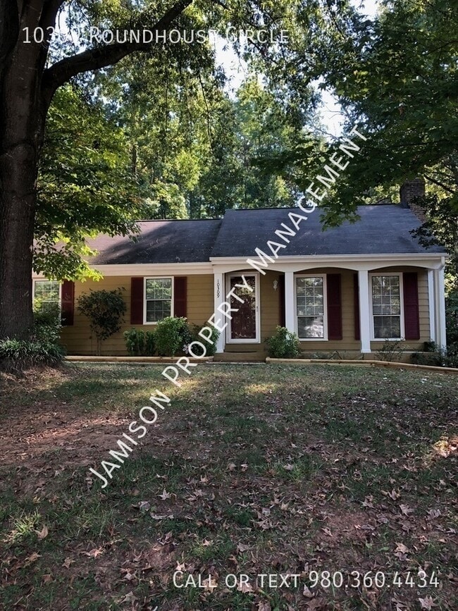 Building Photo - 10309 Roundhouse Cir