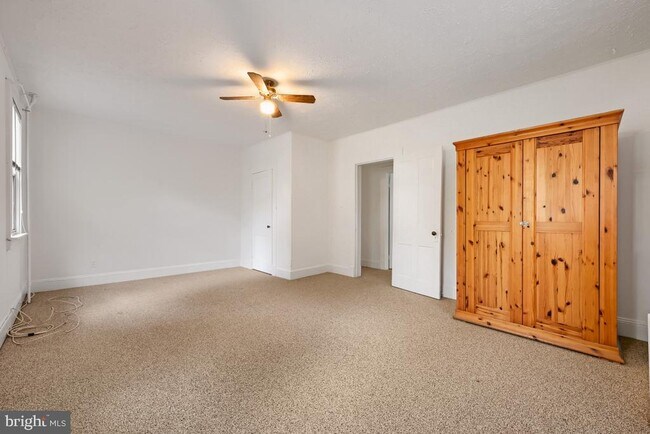 Photo - 612 Amoss Rd
