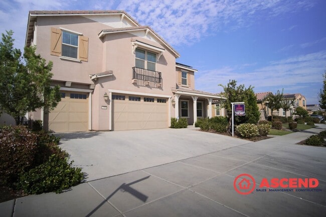 Beautiful 4-Bedroom Located In Highgate Co... - Beautiful 4-Bedroom Located In Highgate Co...